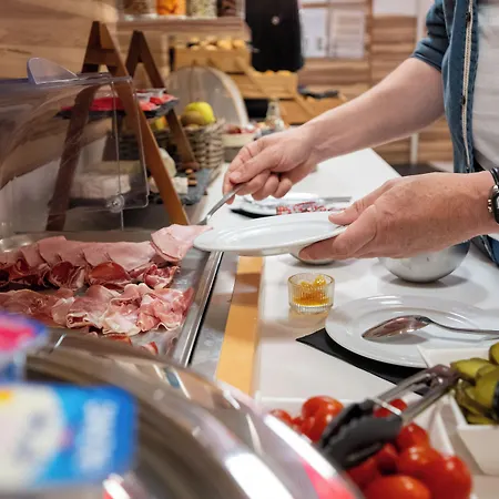 Apart Otel Nemea Concorde Gare Matabiau 4*